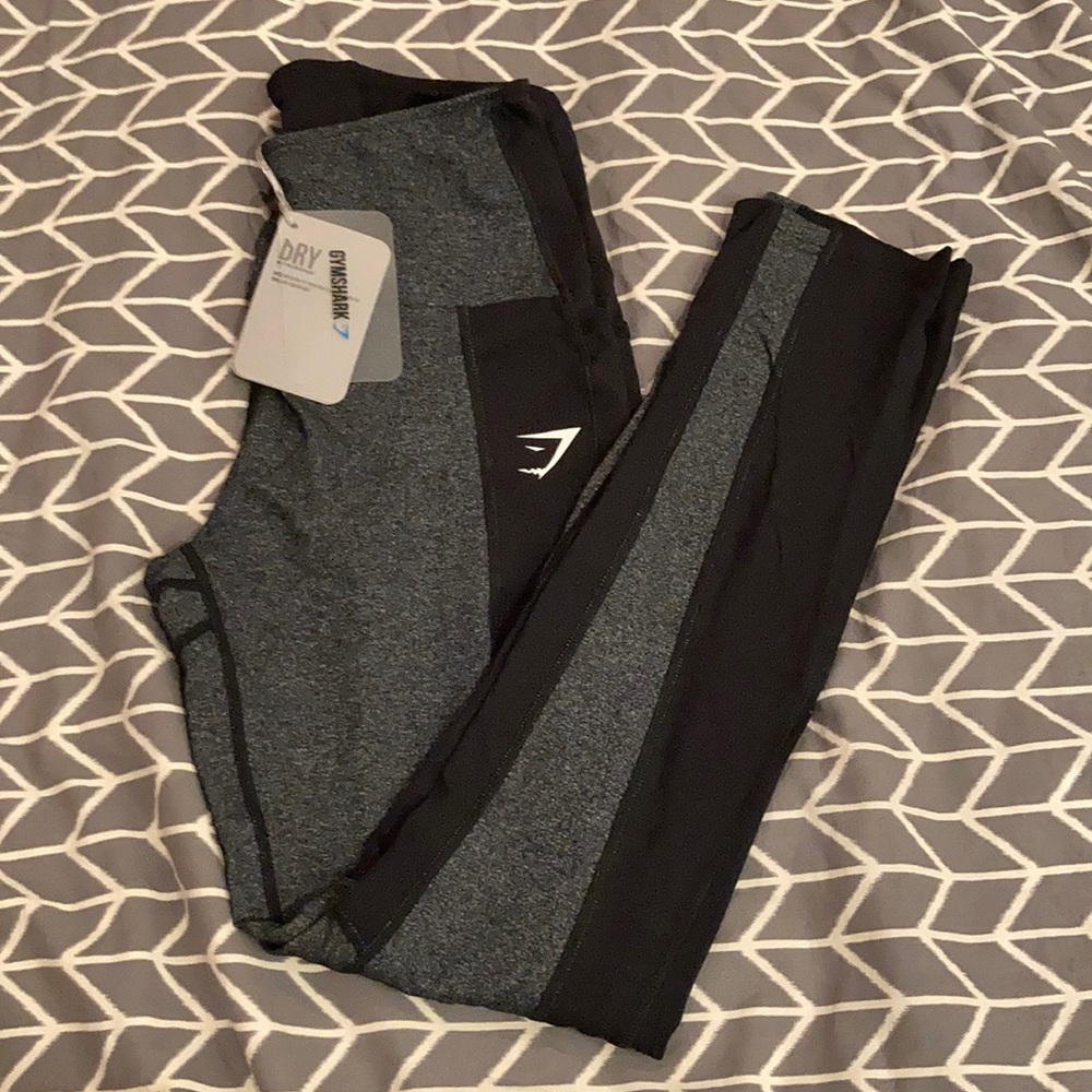 Women’s Gym Shark - M - black & grey leggings